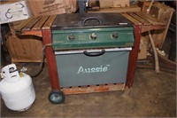 AUSSIE GAS GRILL AND PROPANE TANK