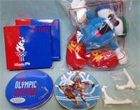 1996 OLYMPICS IZZY PLUSH & TWO PLATES