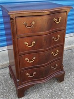 4 DRAWER SMALL CHEST