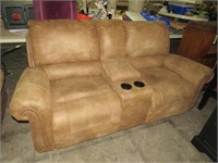LEATHERETTE DOUBLE RECLINER W/CUP HOLDERS
