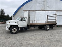 1990 Ford 700 Flatbed Truck