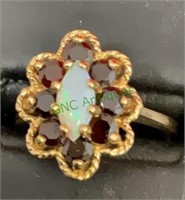 Jewelry - marked 14k yellow gold ring - size 6