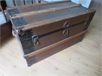 Old trunk, 34 long
