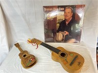 Country Record with Decoration Wooden Guitars