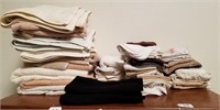 Nice Lot Of Various Towels And Wash Rags