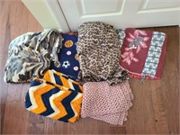 Lot of 6 Blankets