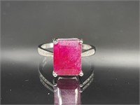 STERLING SILVER RING WITH PINK/RED STONE SIZE