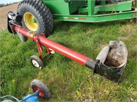 Grain Auger on wheels with motor