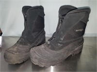 Pair of Ranger Size 11 Winter Boots