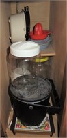 CONTENTS OF LOWER CABINETS