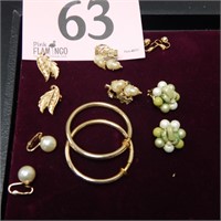 VARIETY OF VINTAGE CLIP-ON EARRINGS