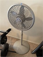 U - Upright Fan