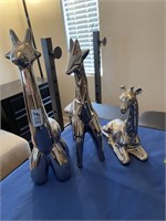 U - Giraffe Figurine Lot 3pc
