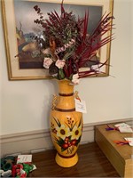 BEAUTIFUL HAND PAINTED CERAMIC VASE