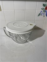 8 Cups Pampered Chef Mixing Bowl