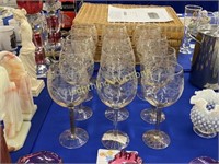 SET OF 12 GOLD SPLATTER AND ETCHED WINE GLASSES