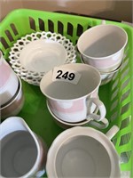 Ranmaru Pearl pink tea cups, milk glass