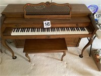 Baldwin Piano with Bench (LivingRm)