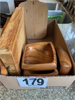 Cutting Board & Wood Bowls (Kitchen)