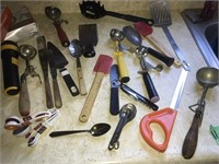 asst kitchen utensils