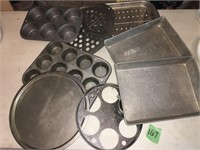 metal baking pans