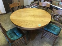 Table & 4 chairs-one needs repaired