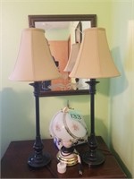 Pair of Lamps & Decorative Wall Mirror