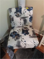 FLORAL PRINT SIDE CHAIR