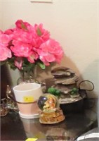 PAIR LAMPS, WATER FEATURE, SNOW GLOBE, FLOWERS,