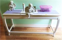 WHITE PAINTED SOFA TABLE WITH ANGEL FIGURINES