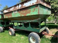 Dakon 275 bu gravity wagon on Westendorf 8-ton gea