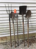 5 long handle tools, fork, rake, shovels