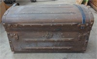 Vtg Wooden Storage Chest