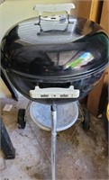 WEBER Charcoal Grill