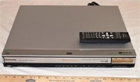 PANASONIC 5 DISC DC/DVD PLAYER - WORKS