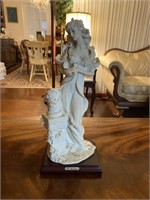 Vintage Giuseppe Armani Capodimonte Figurine