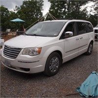 2008 Chrysler Town & Country Van/VIN 2A8HR64X68R83