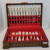 WALLACE STERLING 75 PC FLATWARE WITH CHEST