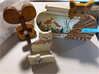 Wooden figurines, 2 - cat, 1- mouse lot of 3