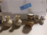 Mini salt and pepper shakers & vases - lot of 5