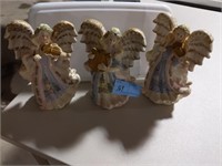 Musical playing angelic figurines - lot of 3