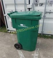 Rolling 96 gallon trash can