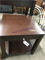 END TABLE W/ DRAWER, 24 X 24 X 24" TALL