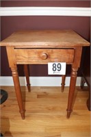 Table with Drawer 20.5x18.5x28" (R4)