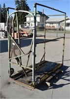 Portable Fold Down Livestock Trimming Chute, Loc: