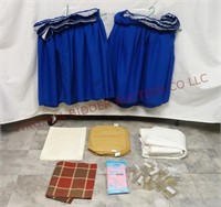 Table Skirts, Vinyl Tablecloth & Place Mats