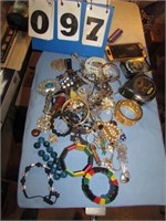 BAG LOT-- COSTUME JEWELRY & WATCHES