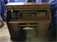 Oak Broyhill S Roll Top Desk (Missing Drawer)