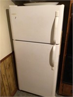 Frigidaire Fridge. Cold and working