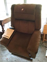 Very nice lift chair with massager